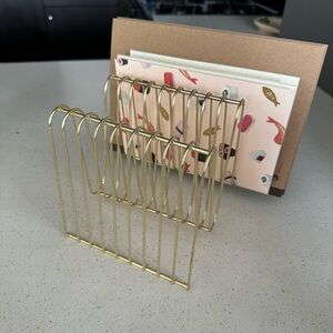 Letter Holder